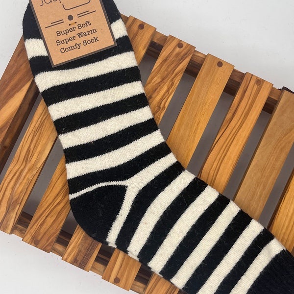 Super Soft Socks with Two Coloured Stripe JS832Super Soft Socks with Two Coloured Stripe JS832JS832