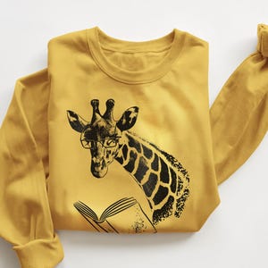Giraffe Book Reader Sweatshirt: Unisex Literary Gift