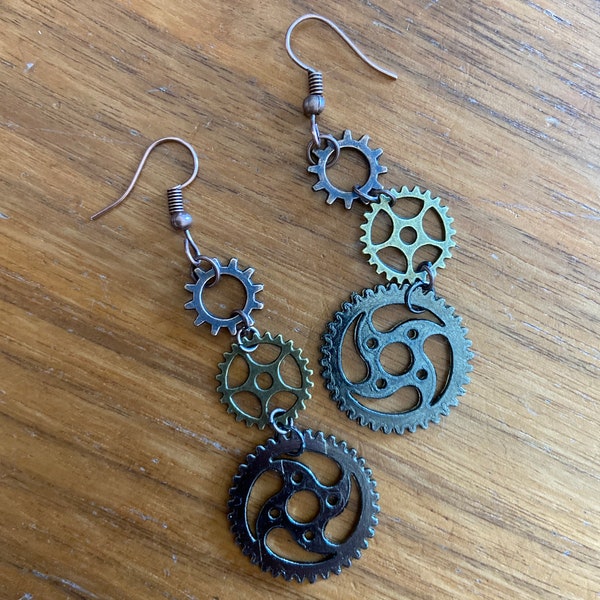 Boucles d’oreilles engrenages style steampunk