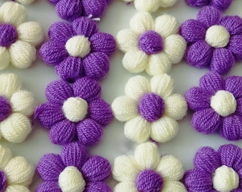 Lila-Weiße Farben Häkelblumen - bunte Applikation für DIY Handwerk