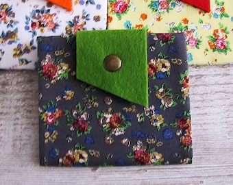 Free standart shipping/Gray & white flowered fabric money wallet/felt wallet/cart holder/woman wallet/woman cart holder/bohemian wallet 1pcs