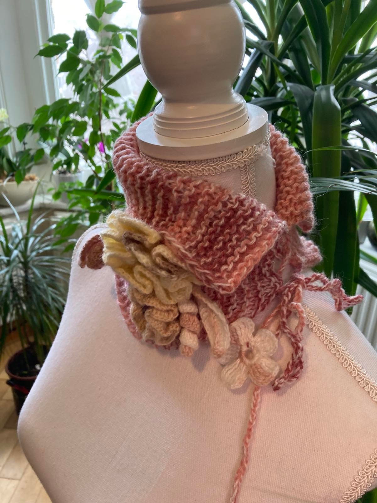 Gradient Powder Pink Neck Warmer Neck Wrap Shawl Neck Warmer hand
