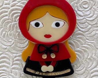 Little red riding hood brooch