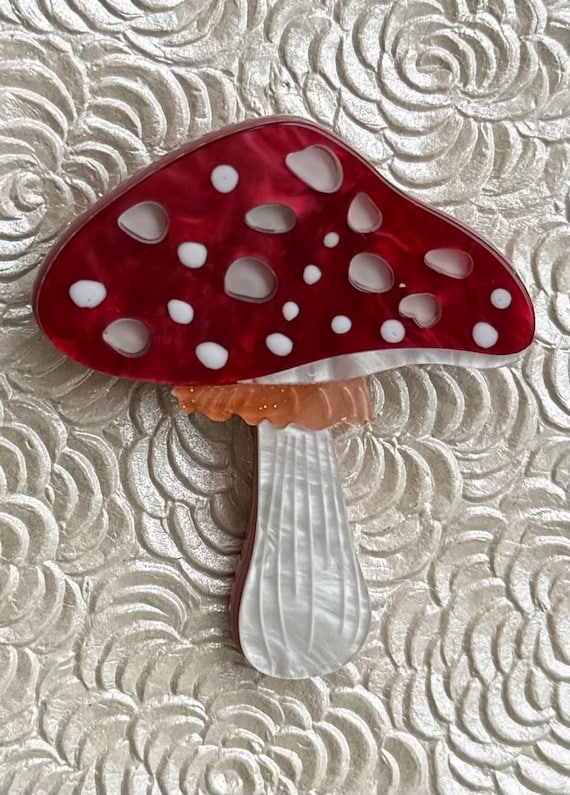 Unique  mushroom  vintage style brooch