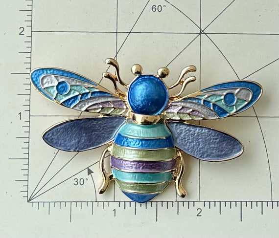 Adorable vintage style bee brooch - image 3