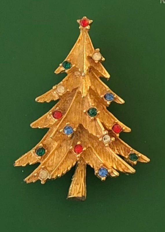 Adorable Christmas  tree   vintage  brooch