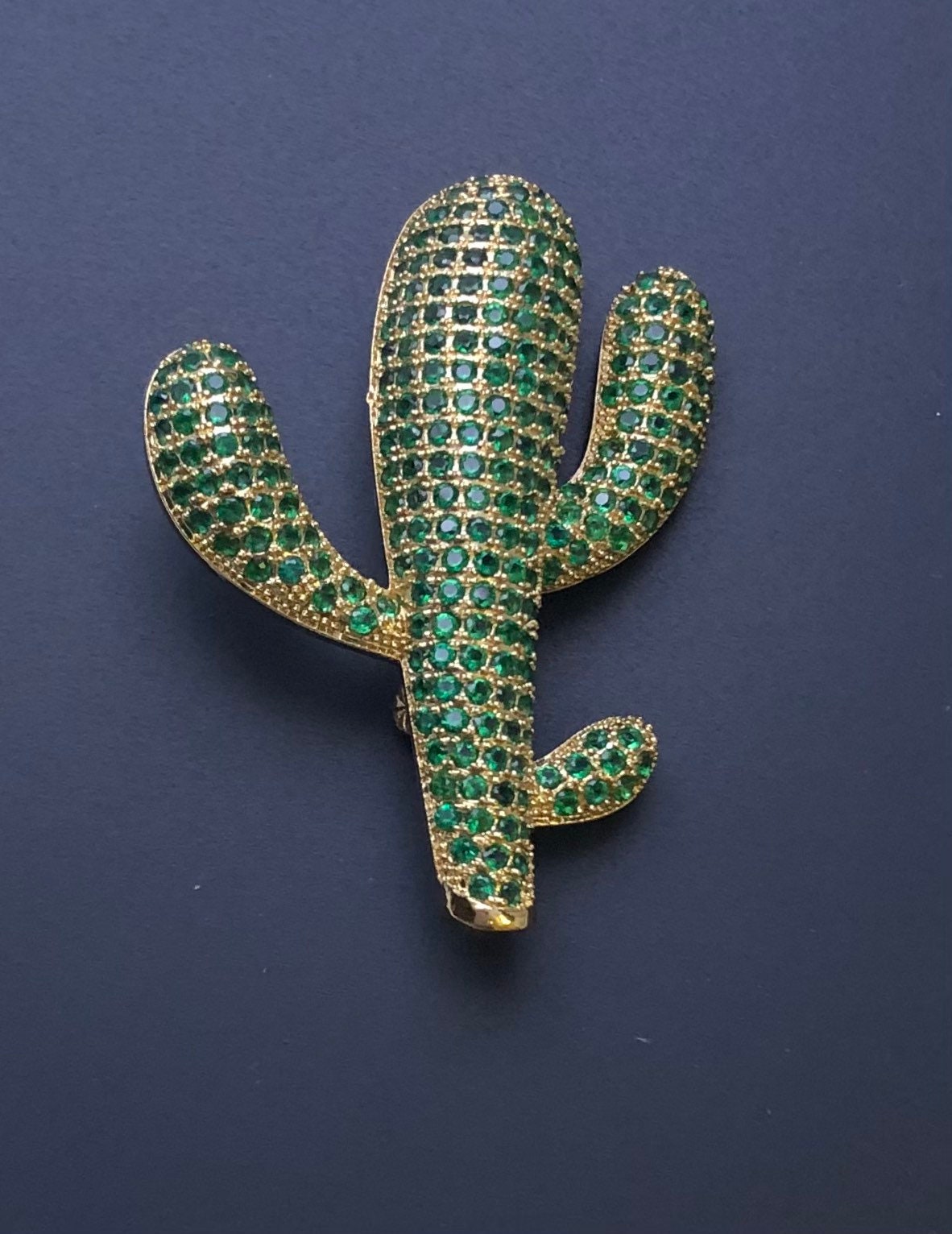 Brooches Pin For Women Men Kids Plant Green Cactus Funny Metal Enamel Pins  Fashion Jewlery Birthday Gift Wholesale From Linry198900, $0.62