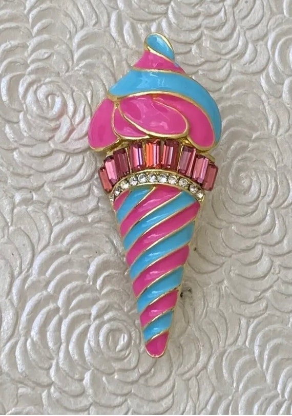 Handcrafted Accessories Wooden Brooch Badge Pin Ice Cream Waffle Cone  Blueberry
