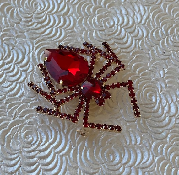 Unique Vintage Style Large Spider Brooch 