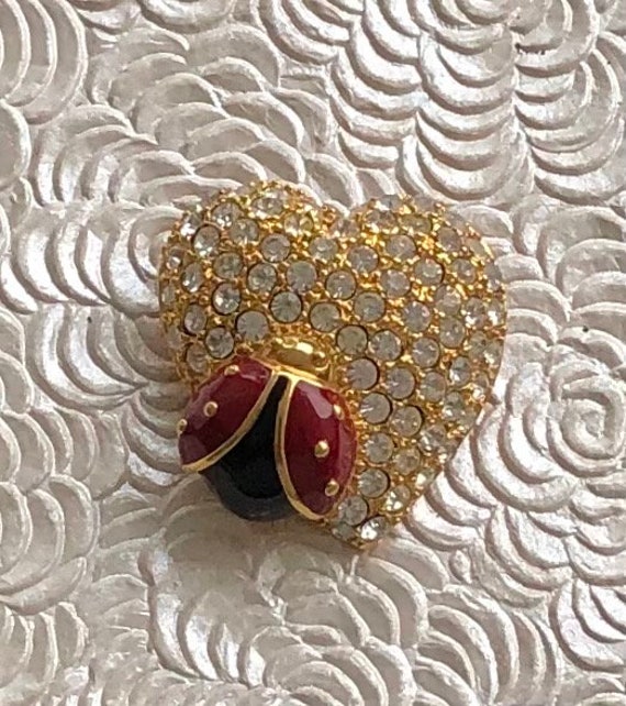 Adorable signed  Monet   ladybug on heart  vintage