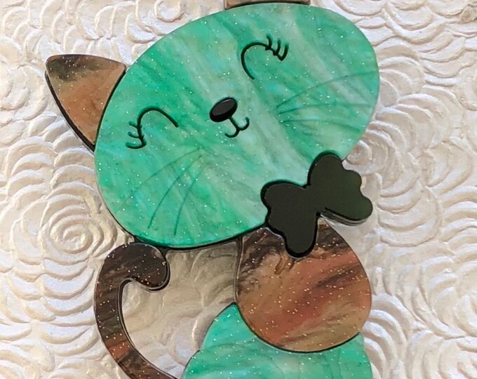 Sweetest Vintage Gold Cat Brooch