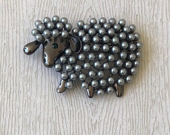 Adorable broche mouton style vintage