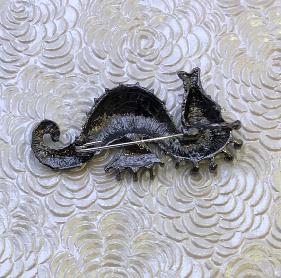 Adorable crystal seahorse vintage style brooch - image 3