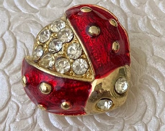 Adorable  vintage  ladybug brooch