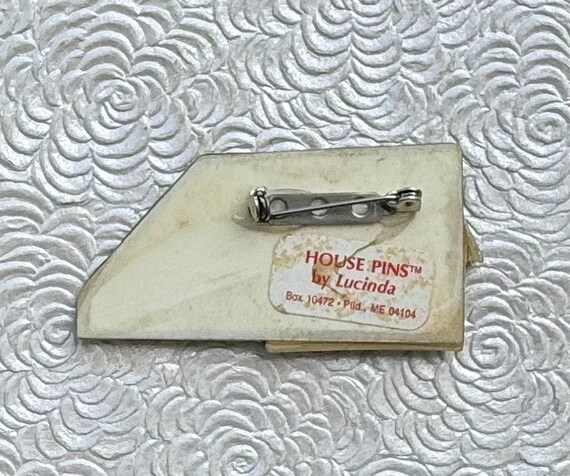 Lovely vintage signed by Lucinda house  Brooch View 3
