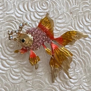 Vintage style fish brooch