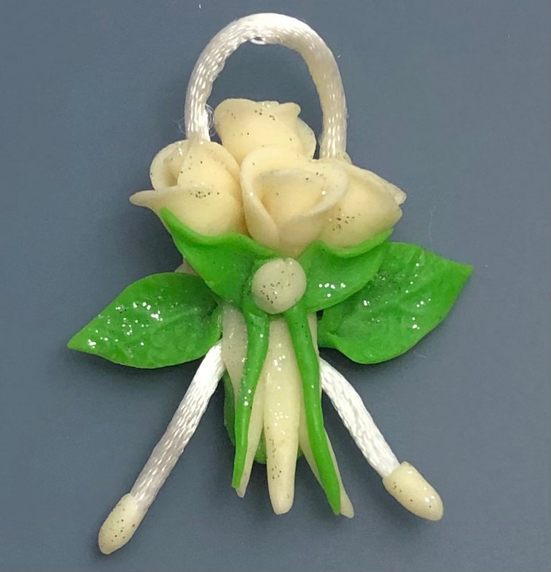 Unique vintage molded rose flower brooch