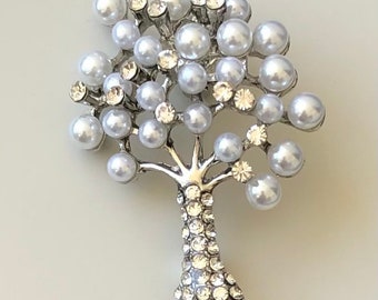 Vintage style tree  brooch & pendant