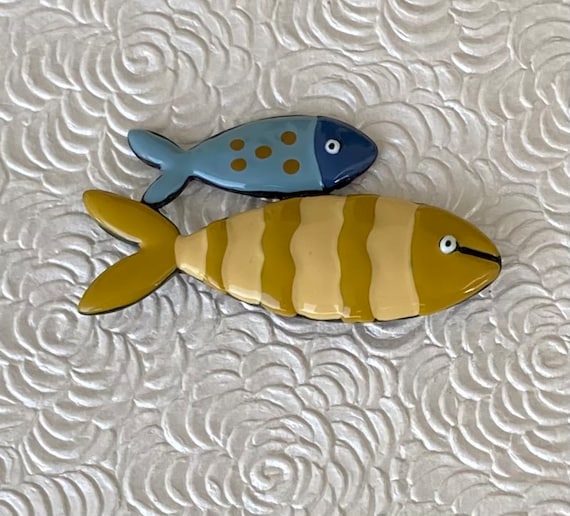 Adorable hand painted two fish brooch - image 1