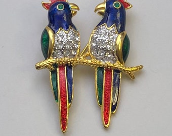 Lovely vintage two birds brooch