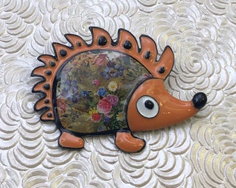 Adorable vintage style artistic Hedgehog brooch & pendant.