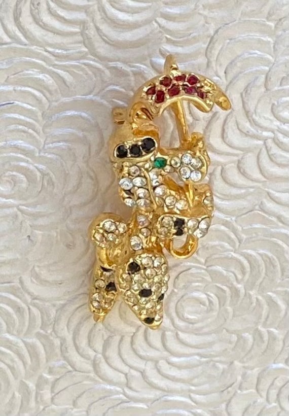 Adorable vintage  poodle brooch