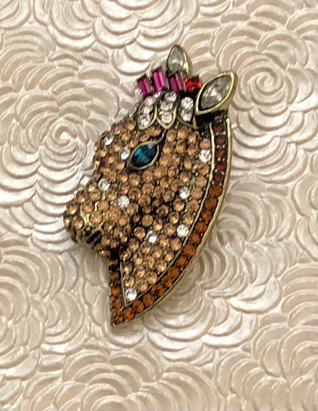 愛らしいヴィンテージスタイルの馬の頭のブローチ - Etsy 日本