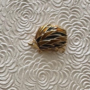 Adorable vintage style hedgehog brooch