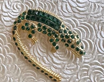 Vintage  alligator brooch pin