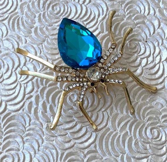 Vintage Large Rhinestone Spider Brooch Pin with Green Eyes – Hers