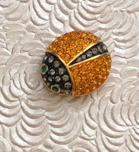 Vintage Joan  Rivers  ladybug magnetic brooch  pin