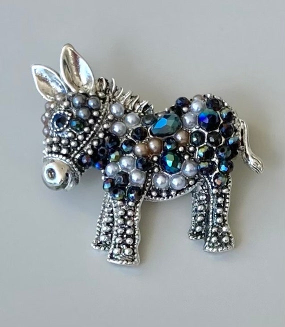 Adorable Donkey brooch - image 4