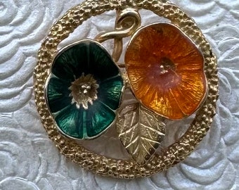Vintage  flower brooch /  pendant /enamel on metal