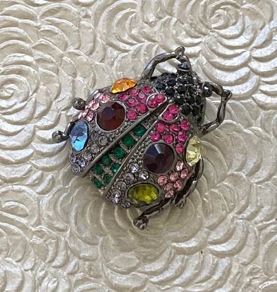 Adorable vintage style ladybug brooch