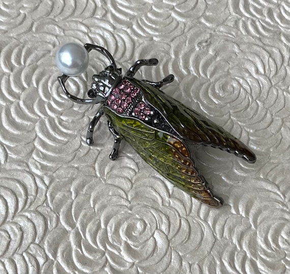 Unique Cicada vintage style Brooch - image 3