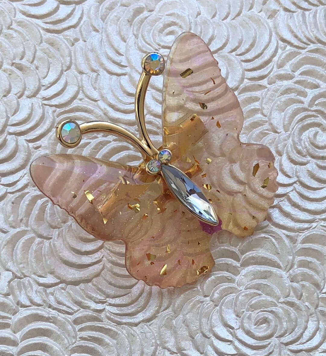 蝶のヴィンテージブローチ fit=scale-down,w=1200