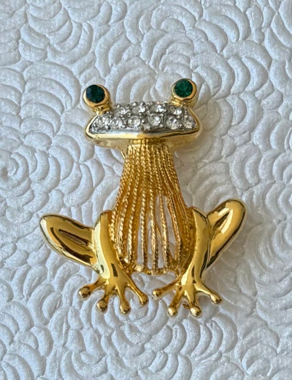 Adorable Vintage Frog Brooch