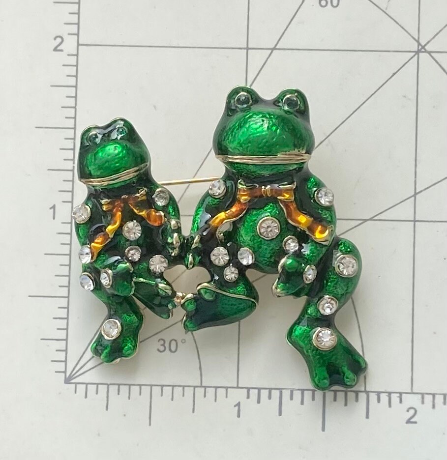 ユニークなヴィンテージスタイルのカエルのブローチ - Etsy 日本