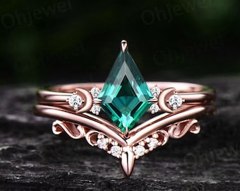 Vintage kite cut green emerald engagement ring set 14k rose gold moon ring set cluster moissanite ring women antique rings unique bridal set