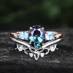 Unique oval cut Alexandrite engagement ring set five stone minimalist pear moonstone ring gold vintage moissanite wedding ring set for women