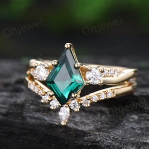 Vintage kite cut green emerald engagement ring solid 14k yellow gold art deco eternity twisted diamond anniversary promise ring women gift