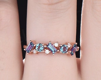 Alexandrit Ring Baguetteschliff vintage massiv 14k Roségold zierlich Moissanit Ring Bandband Frauen Jubiläum Ring Geschenk