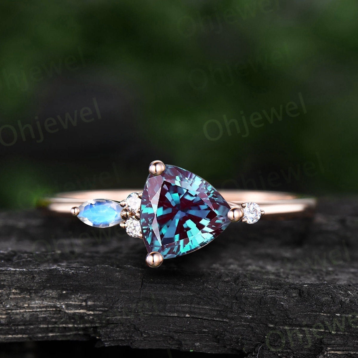 Pierres précieuses en vrac de taille ovale en alexandrite AAA+ de 17 carats (18 x 14 x 9 mm) - France