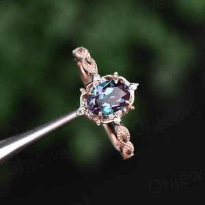 Oval alexandrite ring vintage color change alexandrite engagement ring rose gold moissanite ring for women jewelry unique bridal ring gift