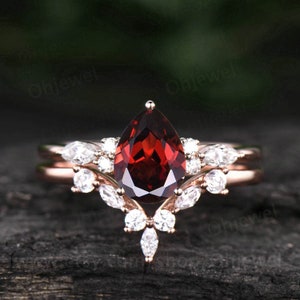 Pear cut garnet engagement ring set vintage garnet ring gold sterling silver for women marquise moissanite ring set 7 stone ring bridal set