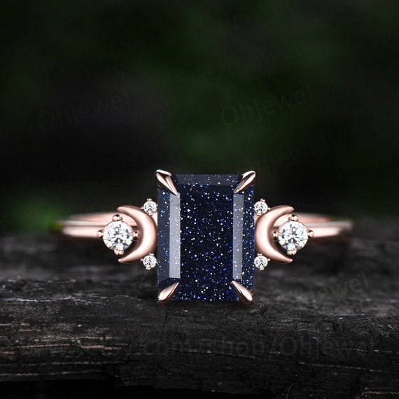 Blue sandstone ring outlet
