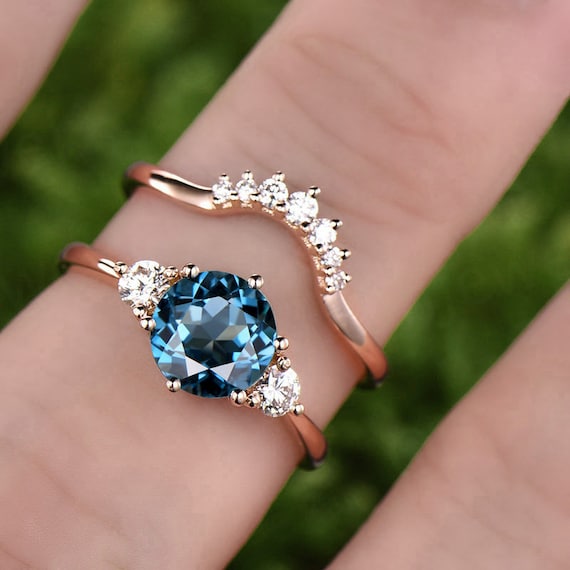 3.5 Carat Blue Topaz Gemstone Ring in 14k White Gold – Greenleaf Diamonds