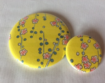 Mirror / badge Japanese sakura yellow paper