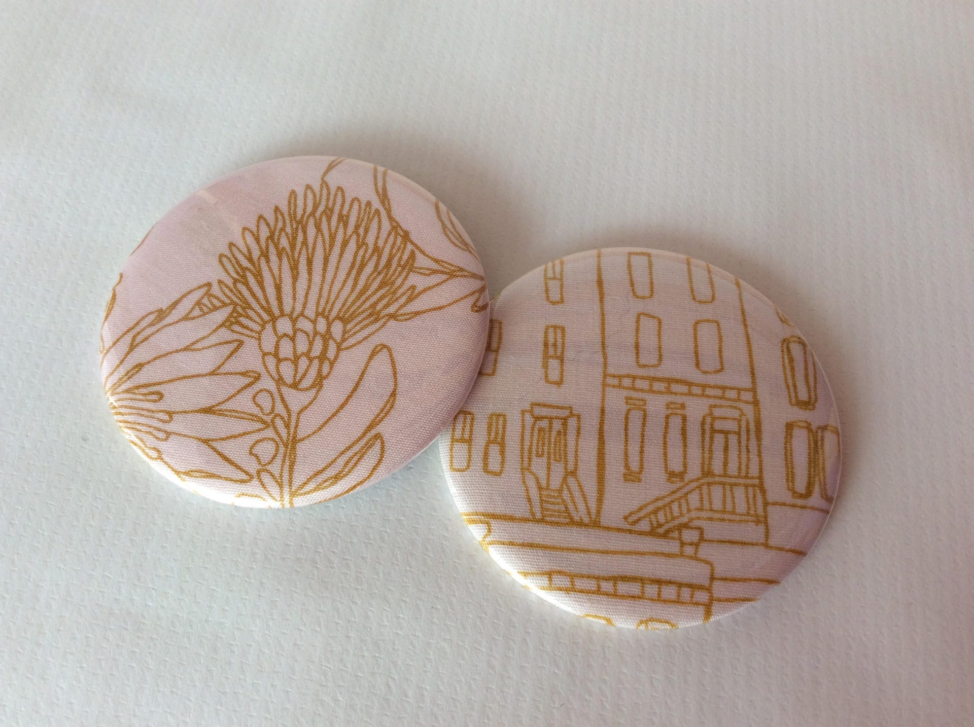 Miroir Magnet Badge Flowers Curry