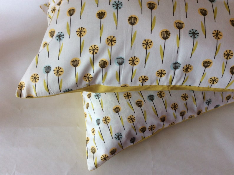 Organic cotton tulip cushion cover image 3